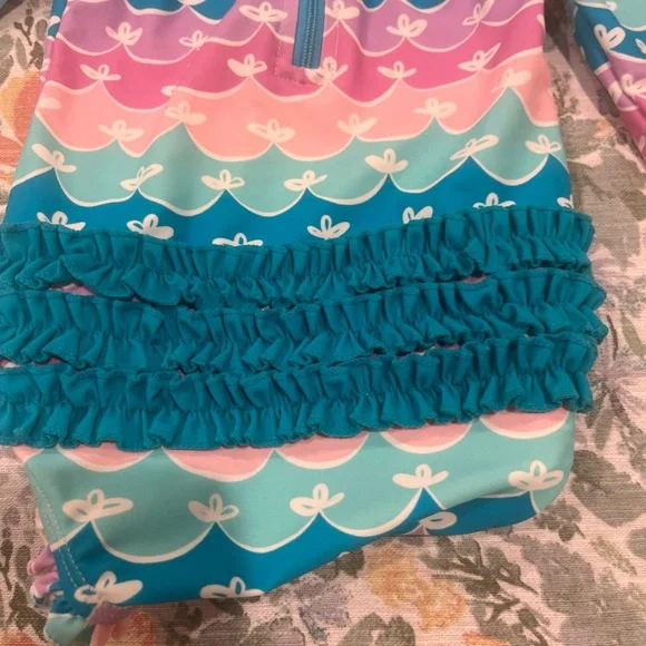 SZ 6-12 Months RuffleButts Long Sleeve One Piece Rash Guard Swimsuit Mermaid - Picture 5 of 8
